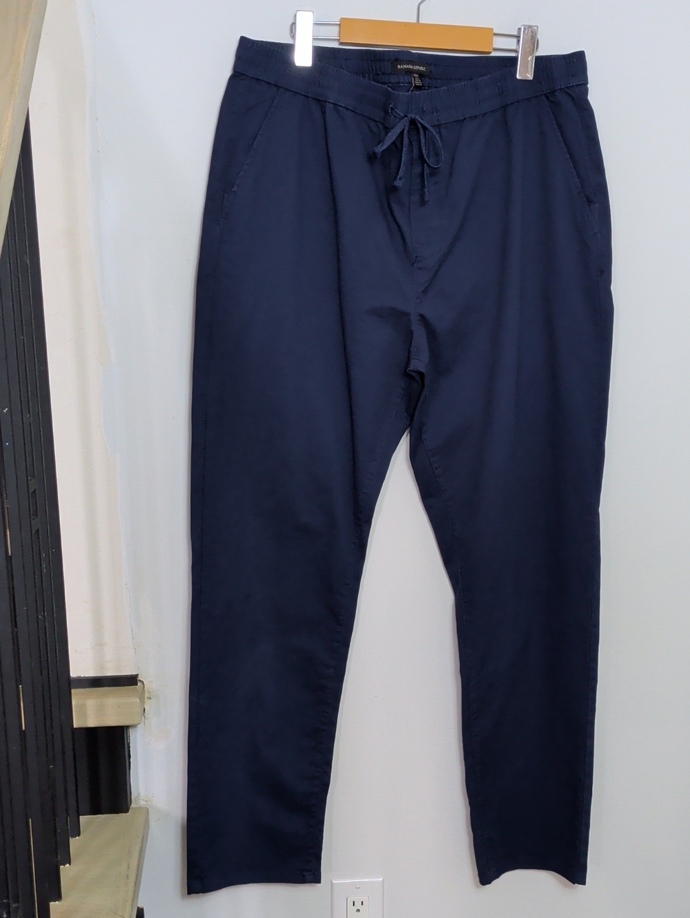 BANANA REPUBLIC | Men's Navy Drawstring Waist Pull On Straight Pants